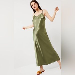 Something navy x brunelli maternity slip dress